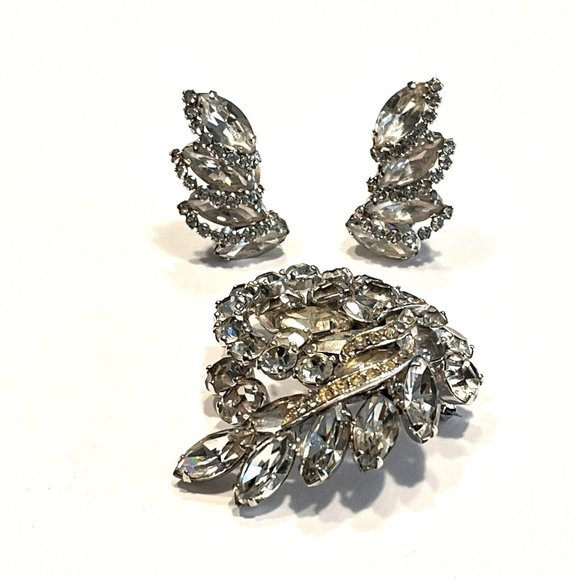 Vintage WEISS Marquise Rhinestone Silver Tone Brooch and Clip-on Earrings Set - Picture 1 of 11